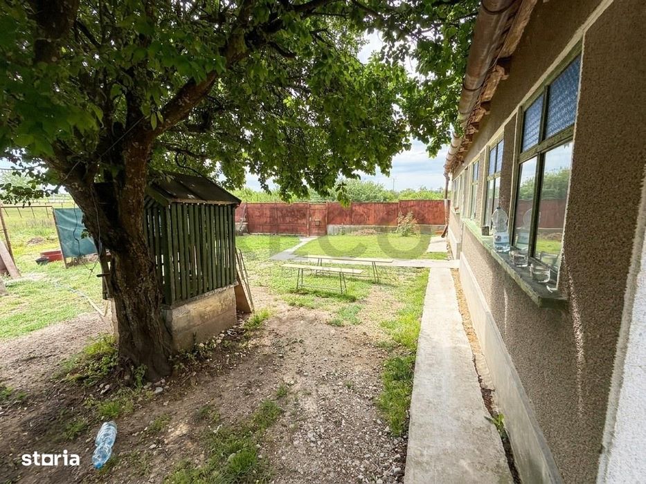 RECO Casa de vanzare cu 3014 mp teren si dublu front stradal ,Gepiu