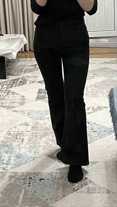 Джинсы размер s, рост девушки 158