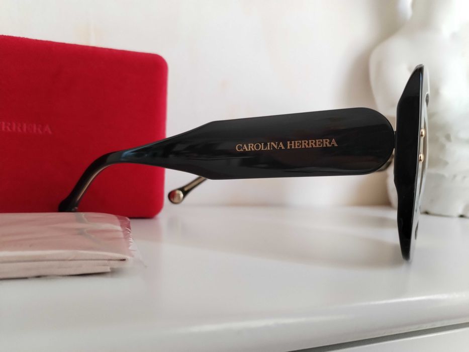 Оригинални слънчеви очила Carolina Herrera