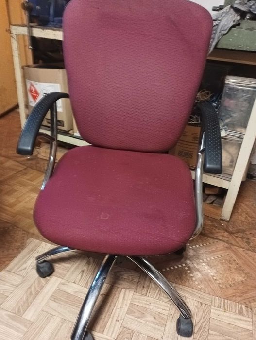 Стари столове промоция