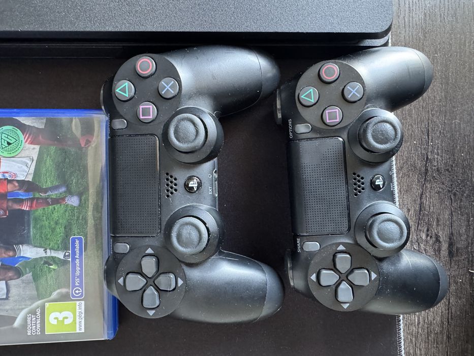 PlayStation 4 slim 1tb