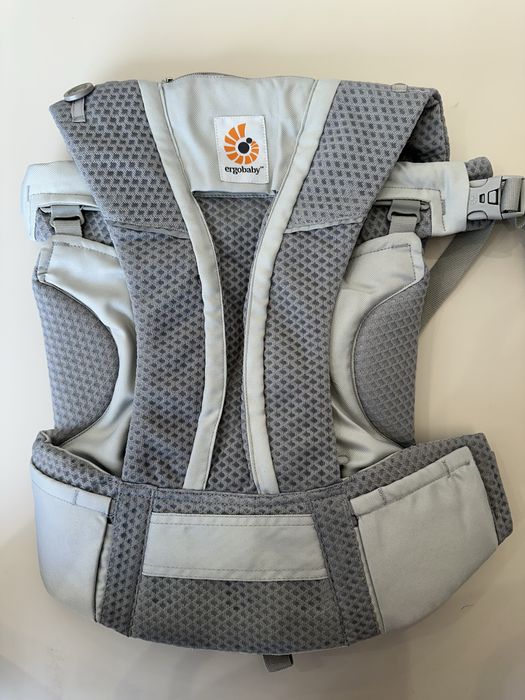 Срочно продам эргорюкзак Ergobaby omni breeze