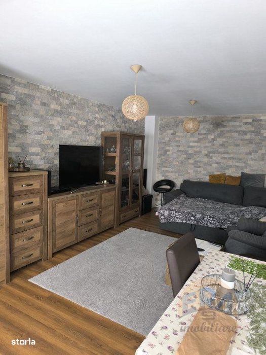 Apartament 3 camere, situata central Str. Cuza voda