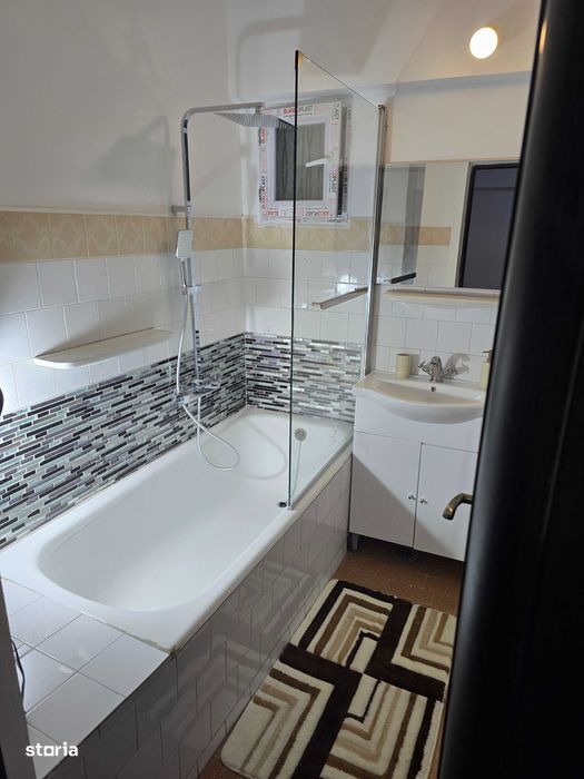 Apartament de inchiriat , 3 camere, zona Ultracentrala-Iasi