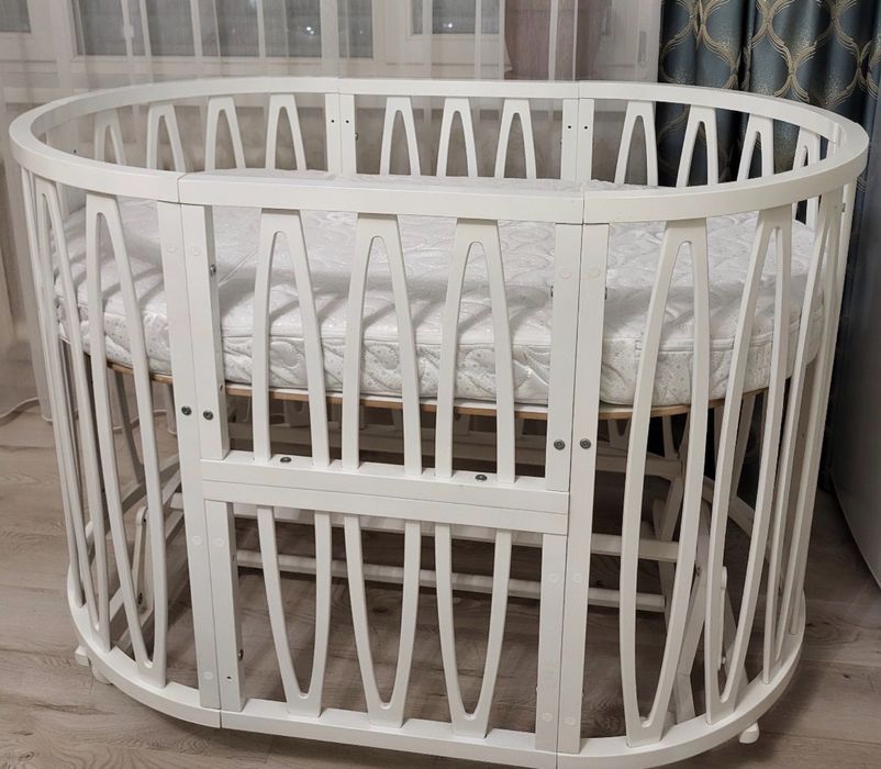 Продам детский Манеж кроватку, овальный
