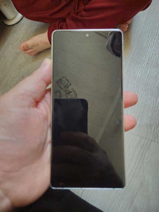 Samsung s10 lite,  экран не показывает