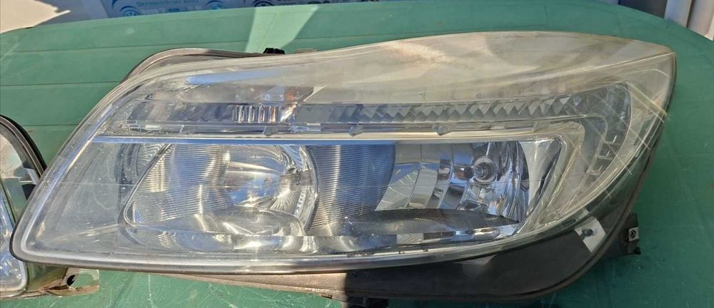 Faruri Opel Insignia