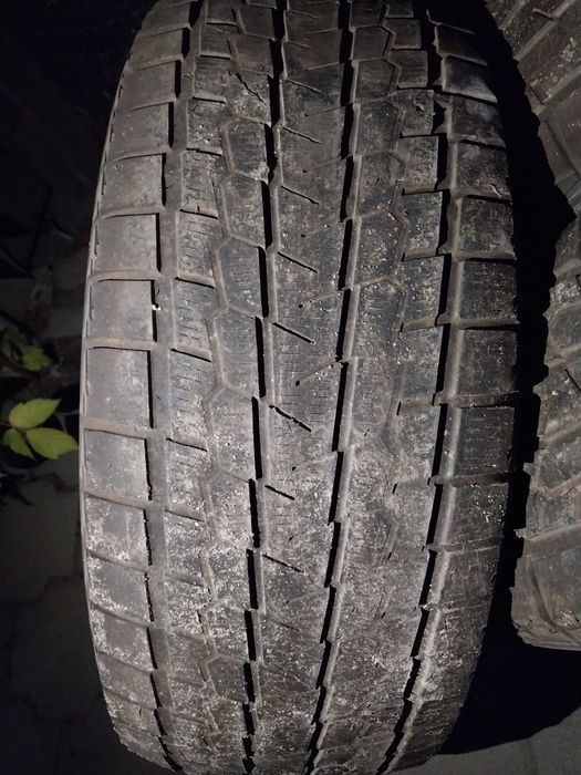 4 шины Yokohama 245 55 R19.