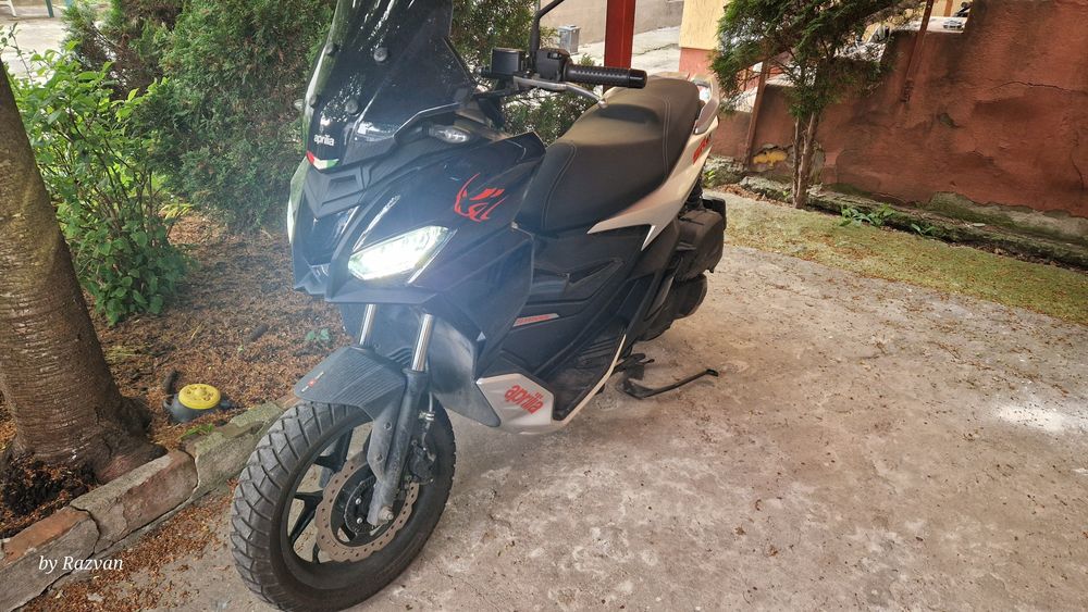 Aprilia SR GT 200