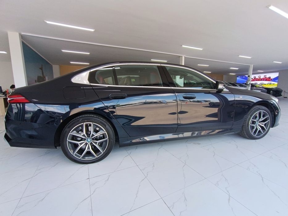Bmw i5 edrive 40l