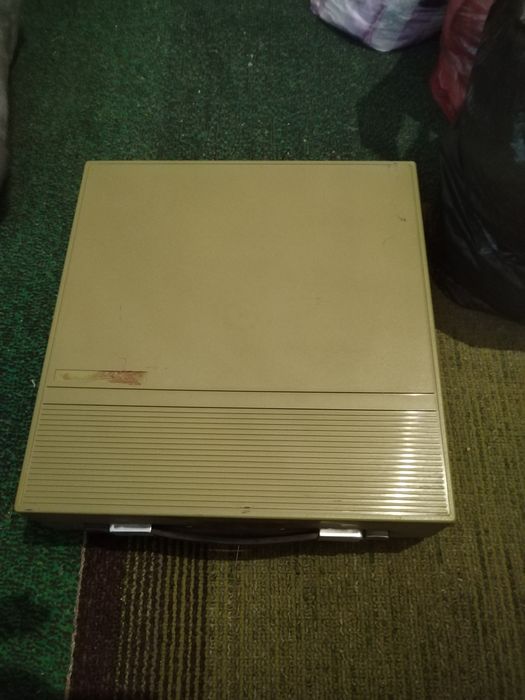 Пишешта машина Марица чисто нова