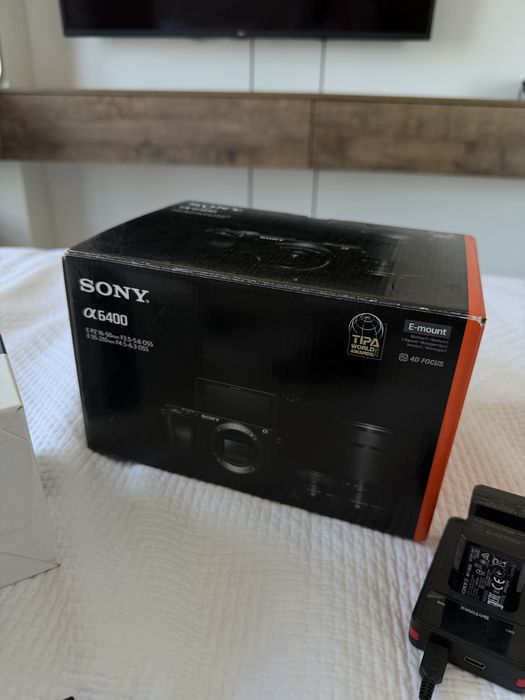 Sony 6400 + Sigma 18-50mm