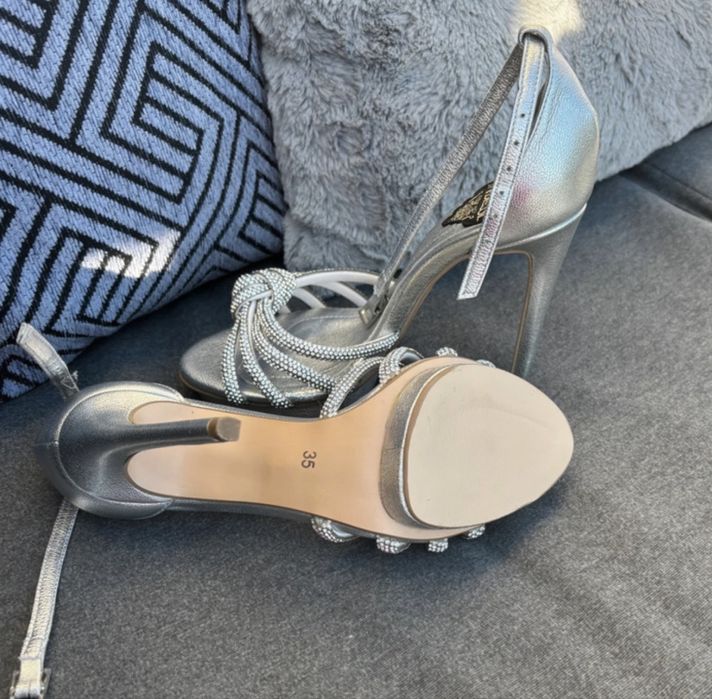 Sandale elegante din piele