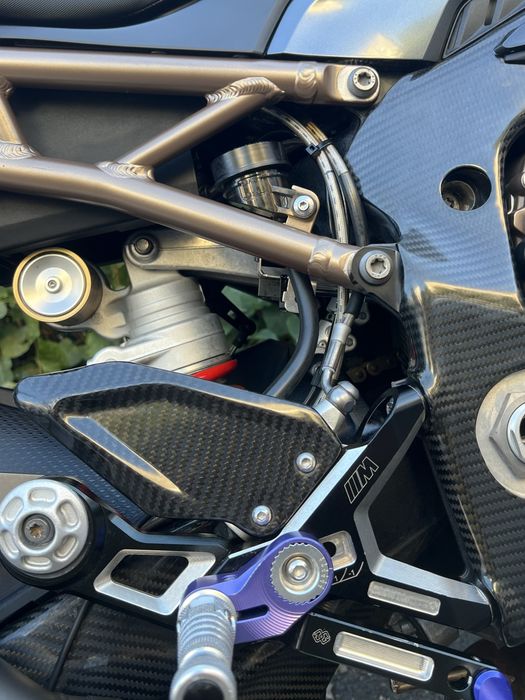 BMW S1000RR M Carbon – 2022 –  Pachet 2025