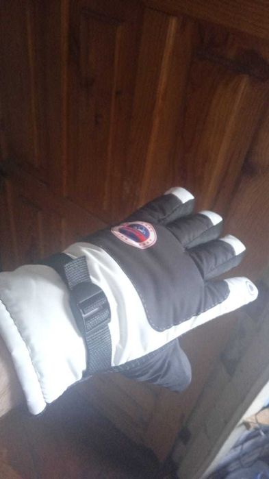 Зимние горнолыжные перчатки