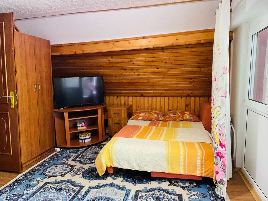 Cazare  CASA ALEX Slanic  Moldova