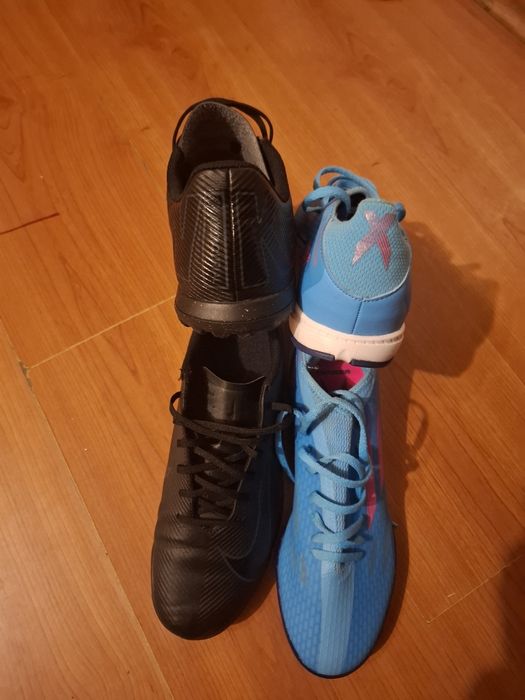 Vând adidași fotbal sintetic,iarbă