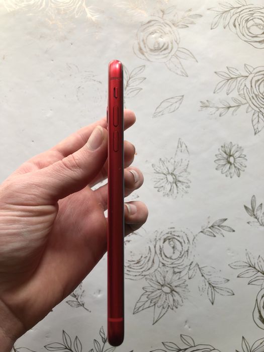 продам 11 айфон 64гб