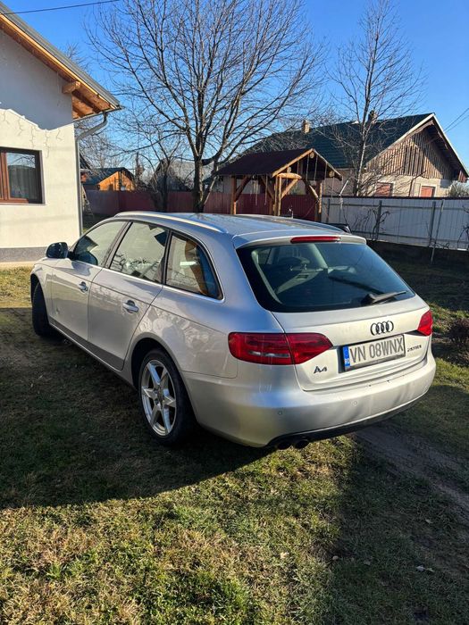 Vând Audi A4 B8 an2009