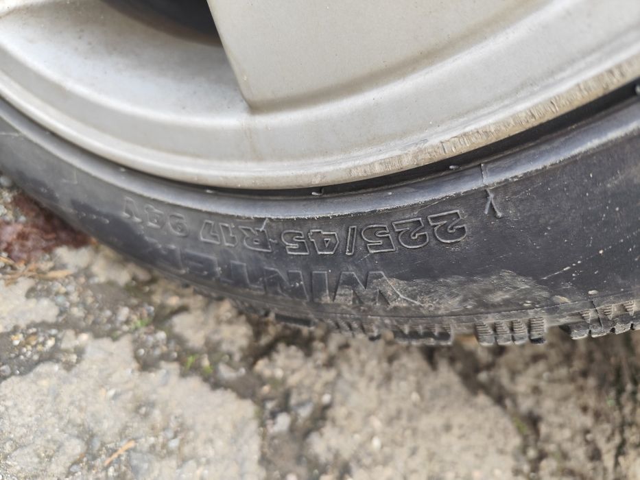 Продавам джанти с гуми 17 ки
