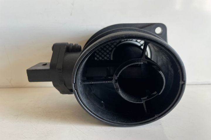 Debitmetru Bosch 0281002461 Audi A4 B7 seria