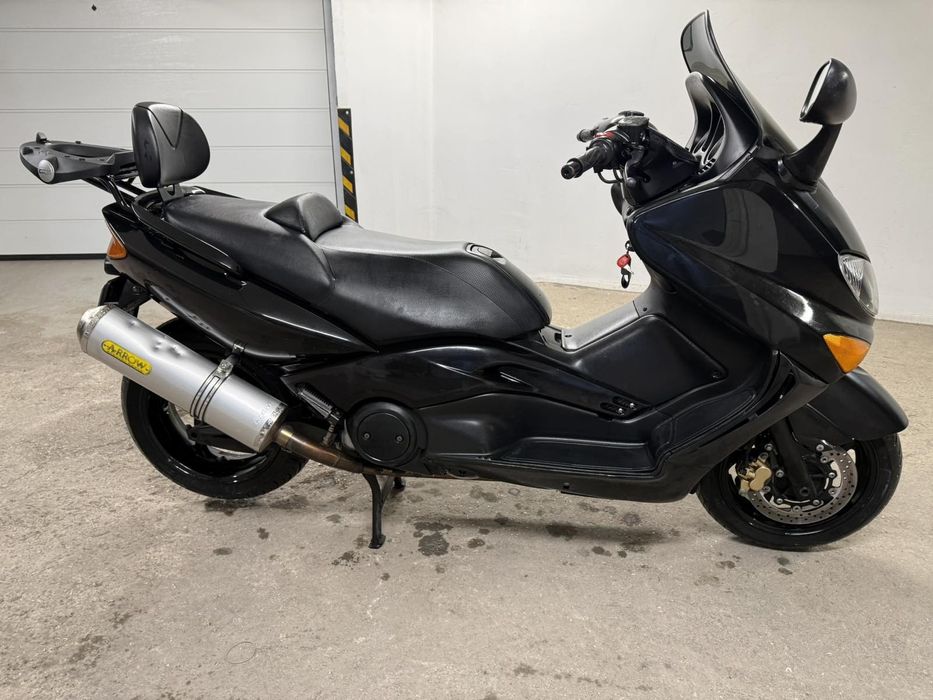 Yamaha T max -2006год.Продавам. Закупен от Yamaha в България.