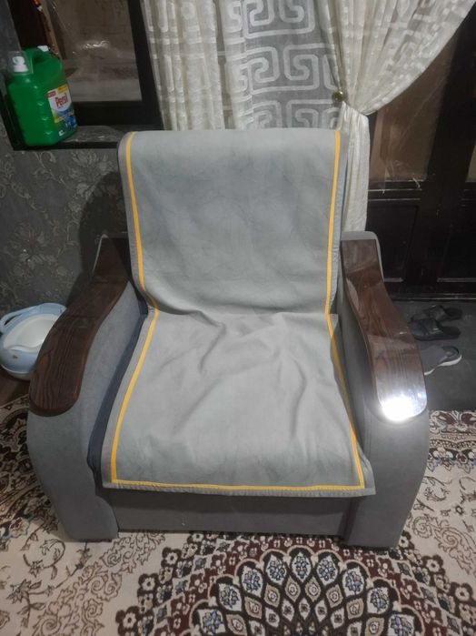 Продаётся мебель срочно стенки и стул, мягкий мебель мягкий мебель