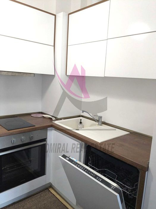 Дава се под наем Двустаен апартамент в Варна, Възраждане 1 - 103 кв.м за 520 € - Снимка #1