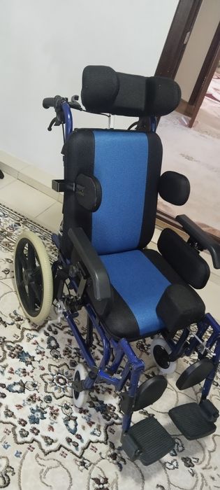 Коляска инвалидная продам