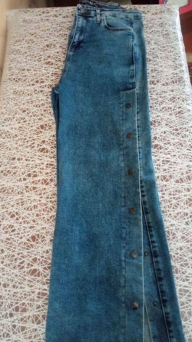 Распродажа!!! Много вещей для девочек и женщин . всё в отличном виде