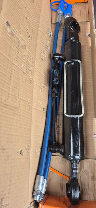 Хидравличен цилиндър винт трета точка - 60см.