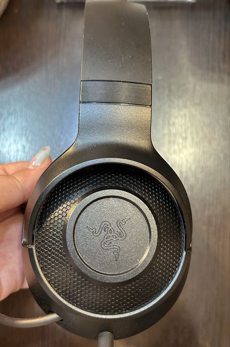 Продам наушники RAZER