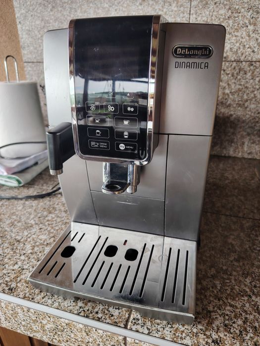 Espressor automat DeLonghi Dinamica
