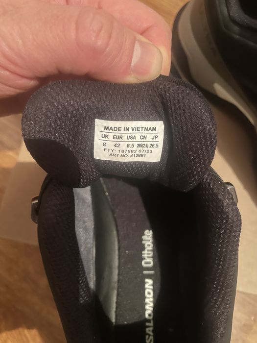 Продам кроссовки Salomon