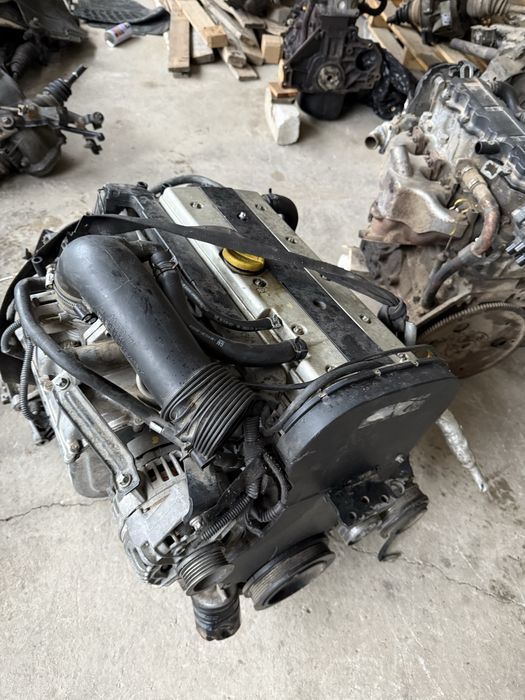 Двигатель Опел Бешка 2 куб привазной