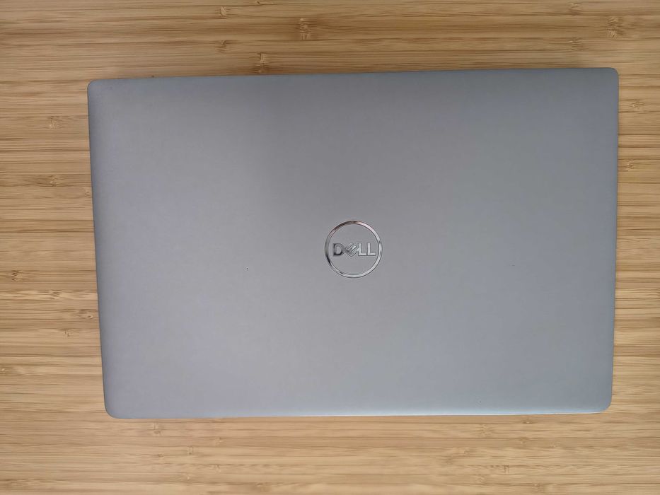 Продава лаптоп Dell Latitude 5430 в отлично състояние.