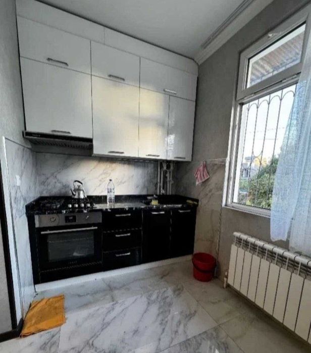 Sergili 3 metro bekati yonida kvartira bor