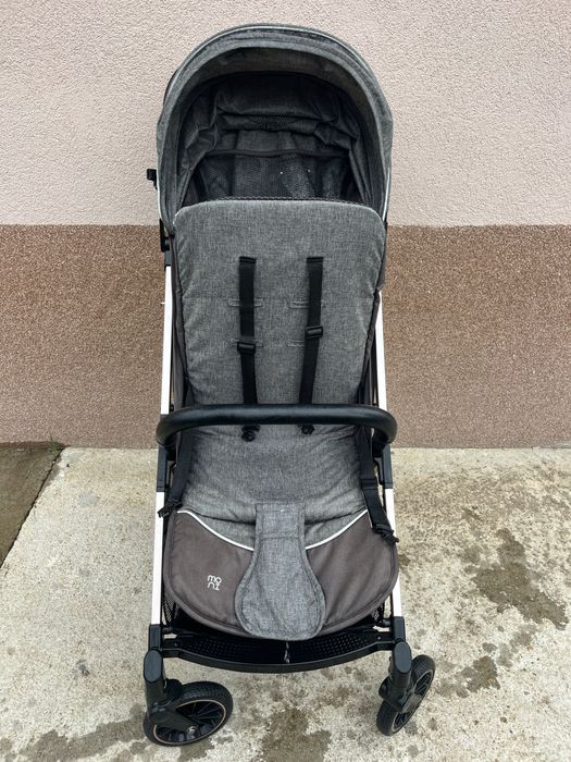 Лятна количка Мони