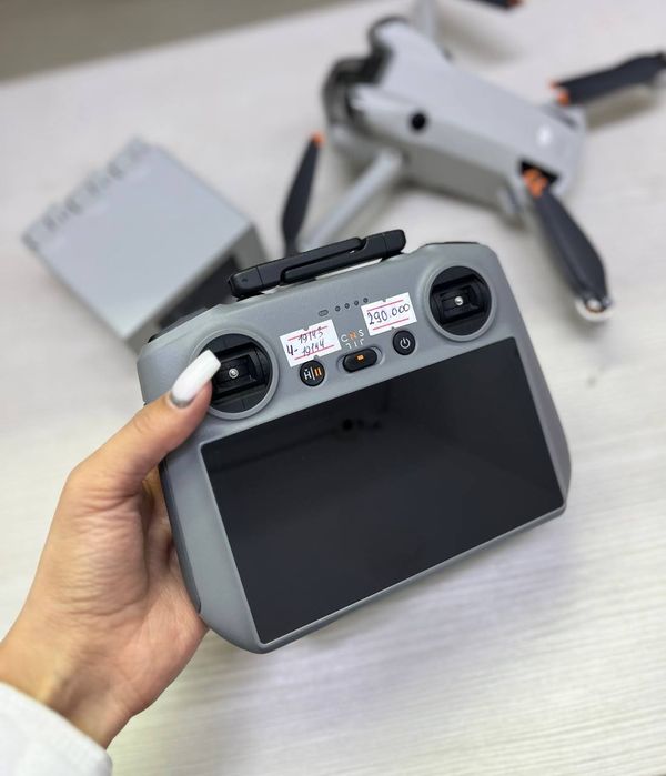 DJI Mini 4 Pro дрон