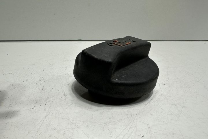 Buson umplere ulei 02113624 Audi   seria