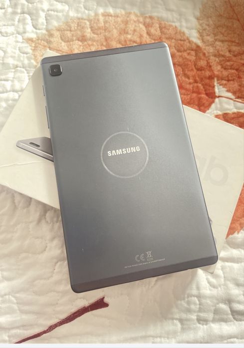 Încălțăminte dama si tableta samsung galaxy , vizionati toate pozele