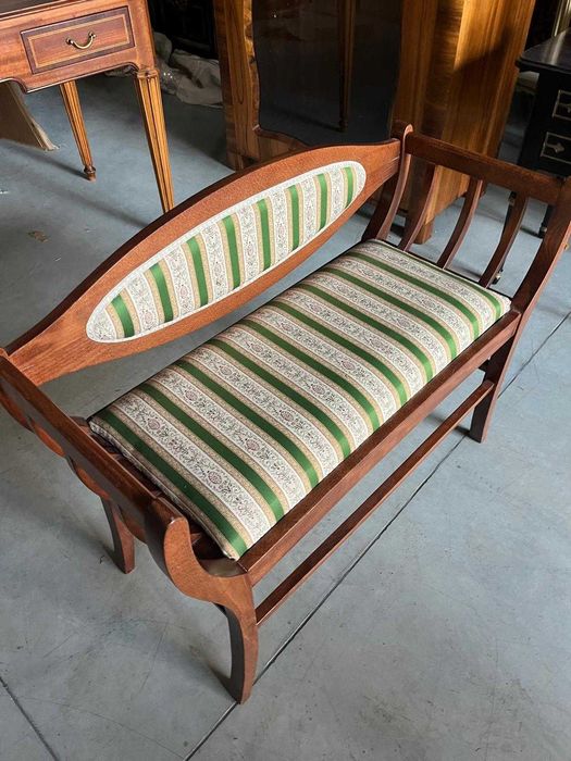 Bancuta clasica pentru hol!