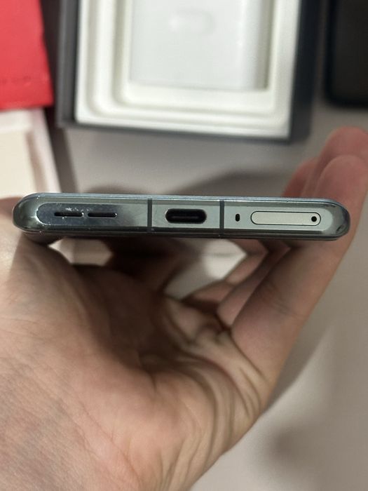 One plus 12  Ван Плас 12