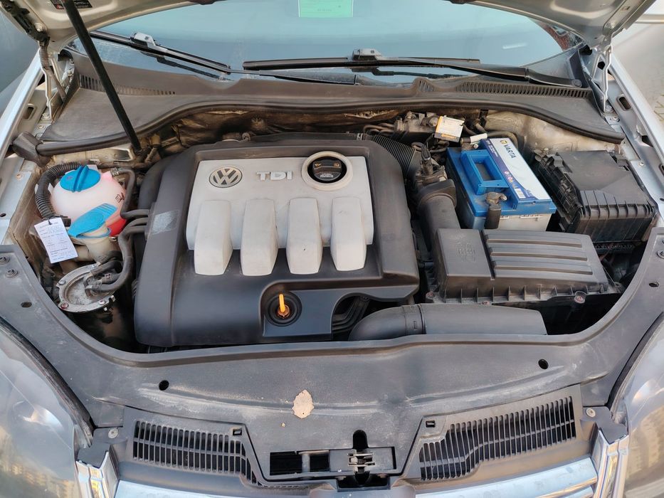 Vând Volkswagen Jetta 2008