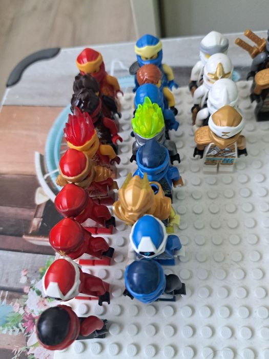 Lego NINJAGO la schimb