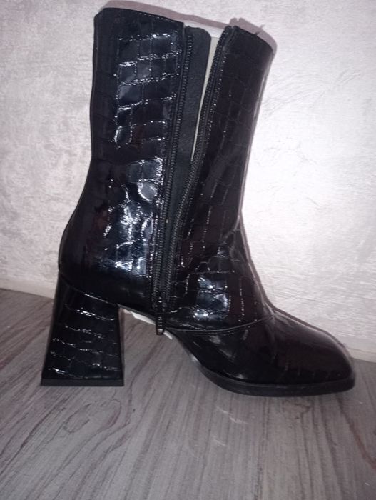 Ghete dama pentru  fete