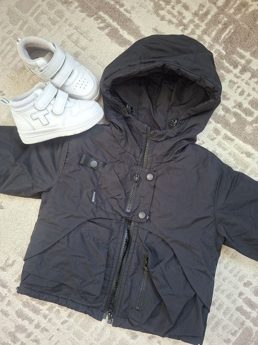 Продам куртку на мальчика