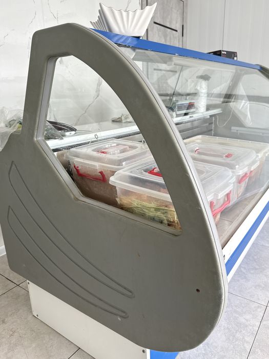Продам витрины морозильник БУ