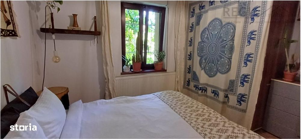 Apartament cochet,2 camere, ,cu gradina,la casa Ultracentral,Dealul Ce