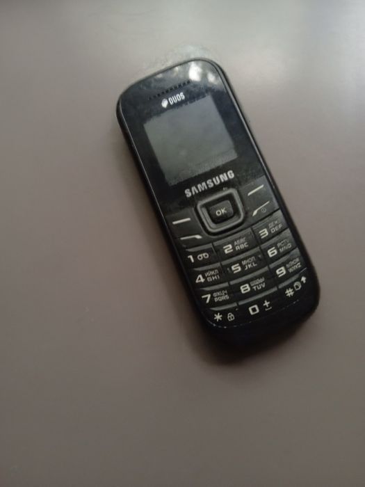Телефон Самсунг кнопочный